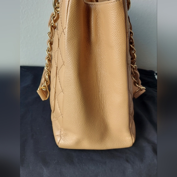Chanel Tan Quilted Shoulder Bag with Chain Straps - Picture 6 of 8